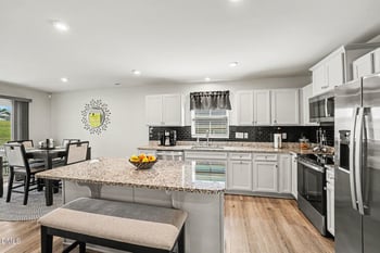 89 Tangled Oaks Ln, Fuquay Varina, NC 27526