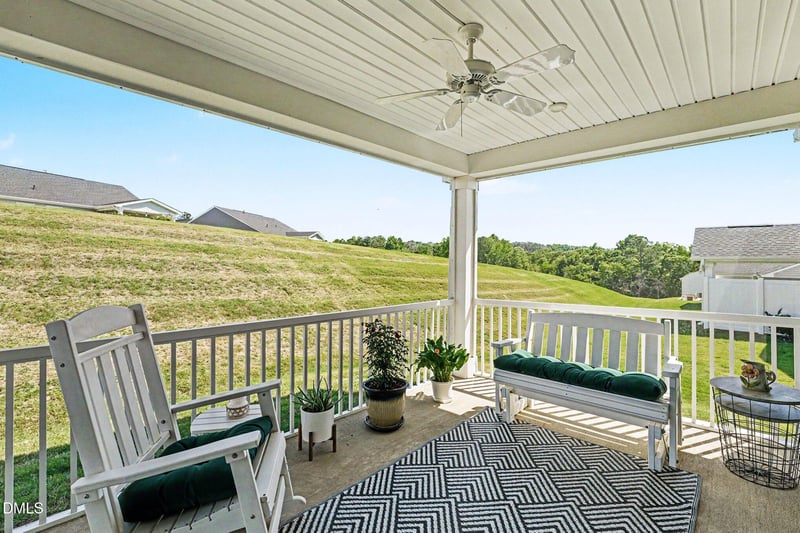 89 Tangled Oaks Ln, Fuquay Varina, NC 27526