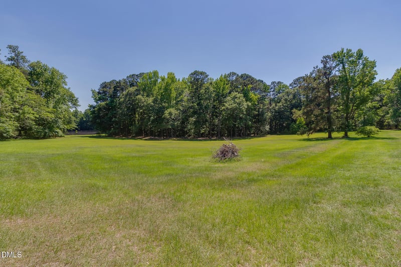 890 Wiggins Rd, Angier, NC 27501