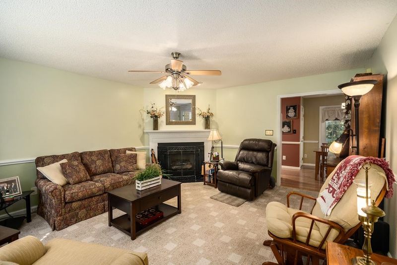 8900 Juaquin Ln, Raleigh, NC 27603