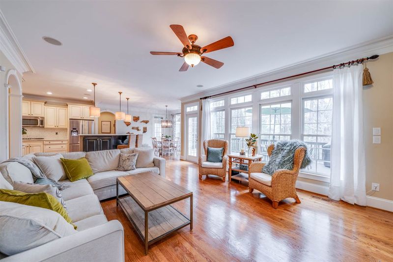 8900 Sanctus Ln, Raleigh, NC 27613