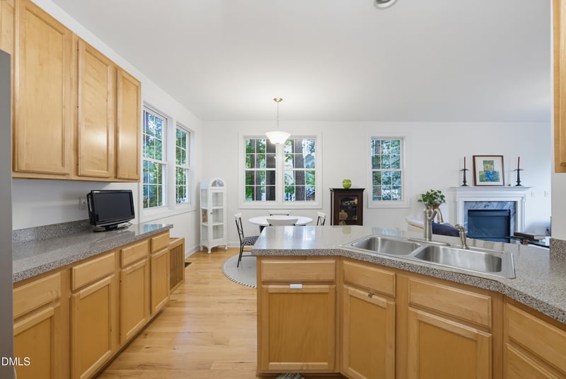 8901 Castleton Ln, Raleigh, NC 27615