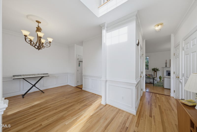 8901 Castleton Ln, Raleigh, NC 27615