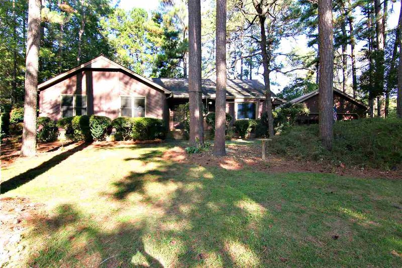 8904 Bradbury Ct, Raleigh, NC 27613