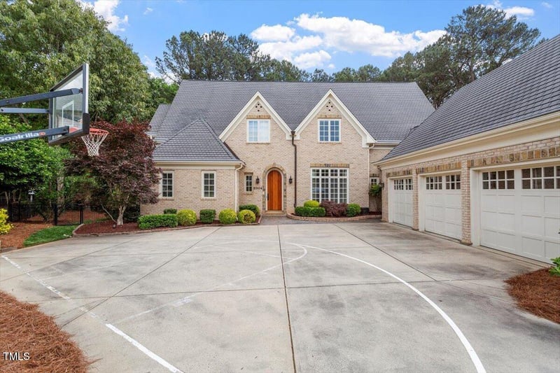 8904 Milden Hall Ct, Raleigh, NC 27615