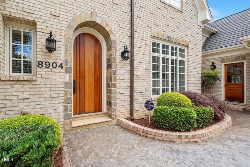 8904 Mildenhall Ct, Raleigh, NC 27615