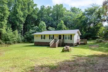 8905 Dukes Lake Rd, Zebulon, NC 27597