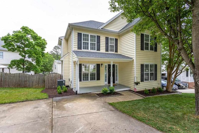 8908 Castleton Ln, Raleigh, NC 27615