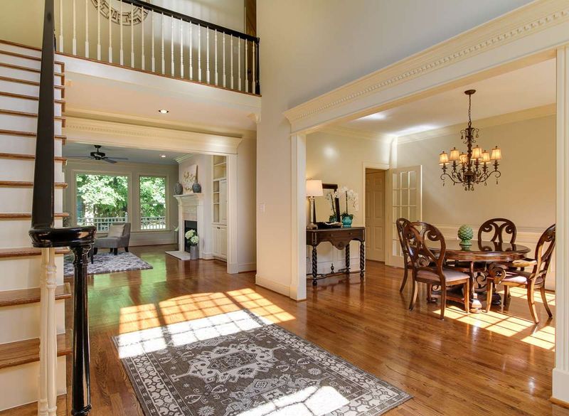 8909 Hometown Dr, Raleigh, NC 27615