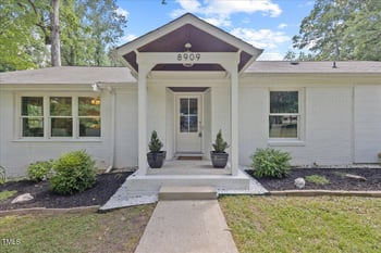8909 Hunting Trl, Raleigh, NC 27613