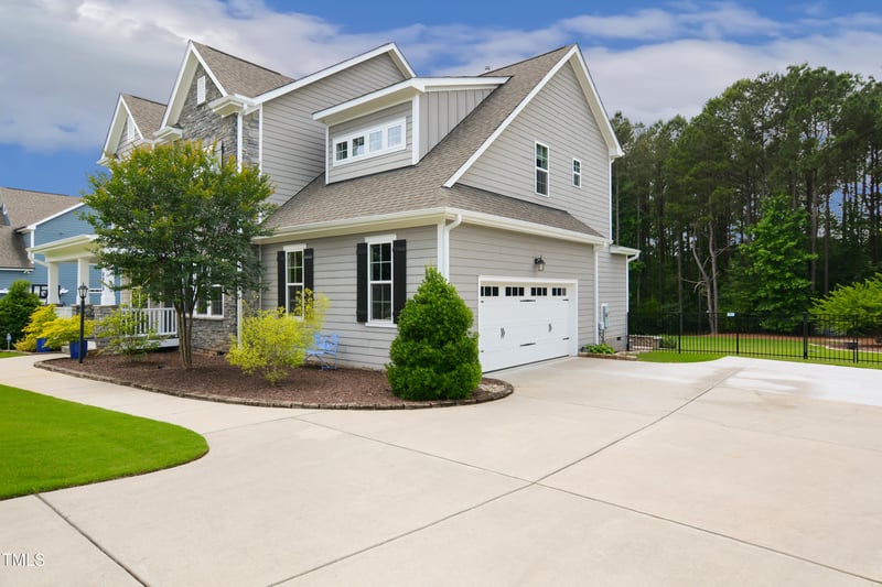 8909 Tara Hill Ln, Wake Forest, NC 27587