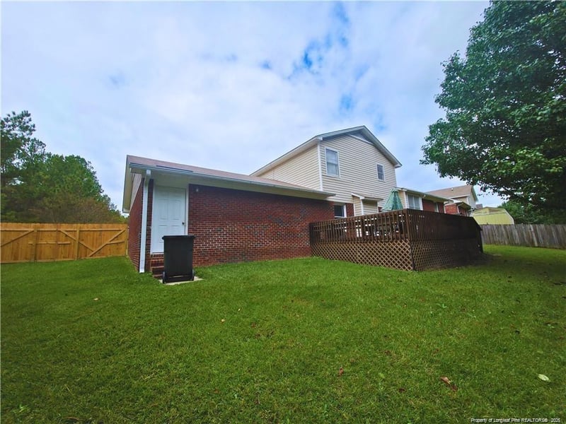 8909 Tibs Run Dr, Fayetteville, NC 28314