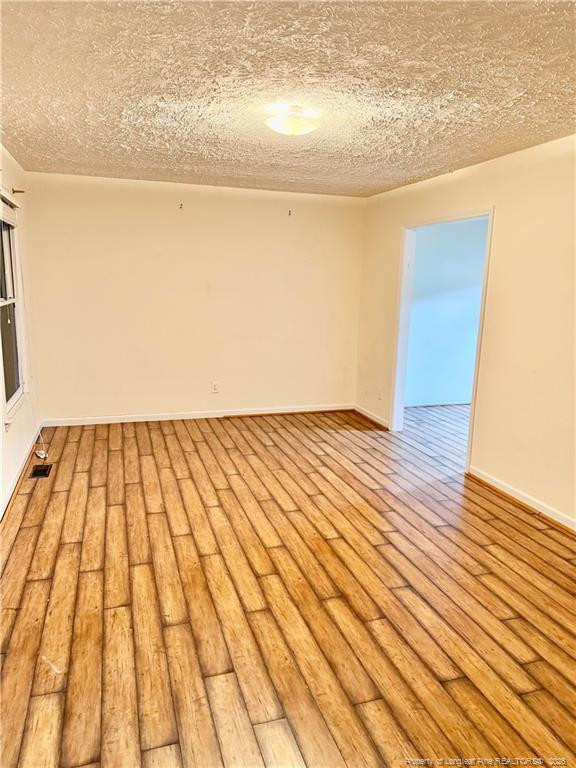 8909 Tibs Run Dr, Fayetteville, NC 28314