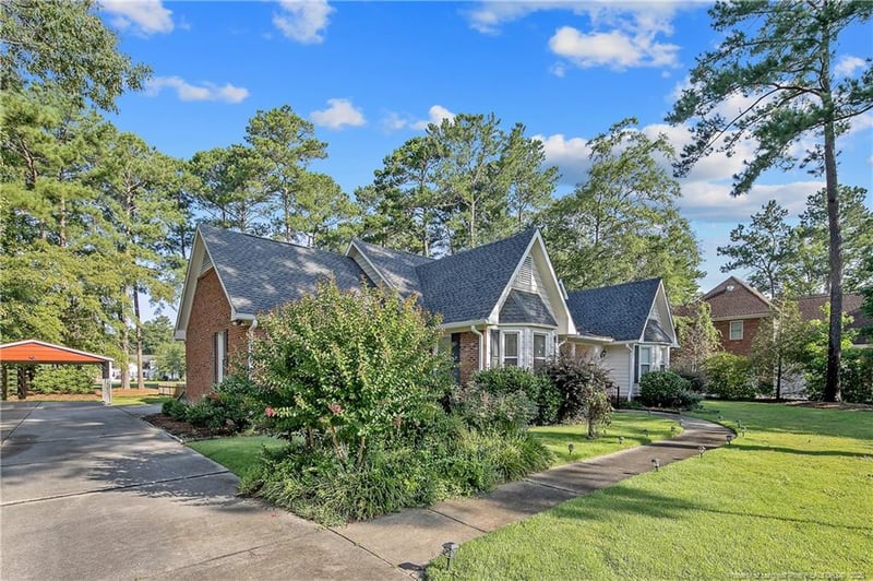 891 Long Iron Dr, Fayetteville, NC 28312