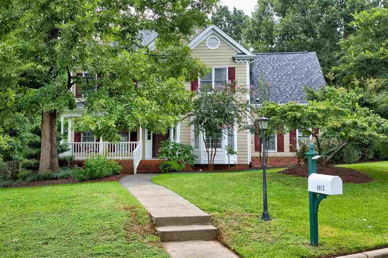 8912 Willow Trace Ct, Apex, NC 27539