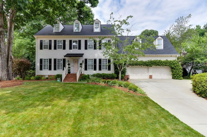 8913 Lindenshire Rd, Raleigh, NC 27615