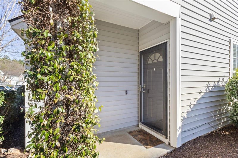 8916 Camden Park Dr, Raleigh, NC 27613