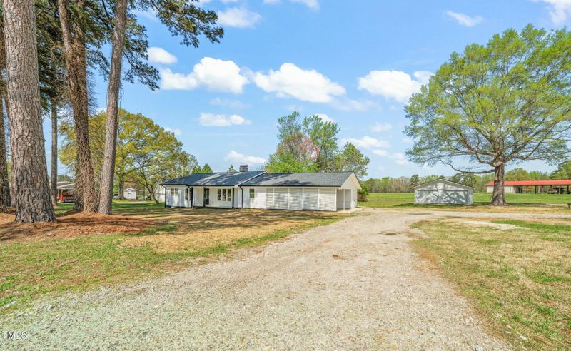 8917 Fowler Rd, Zebulon, NC 27597