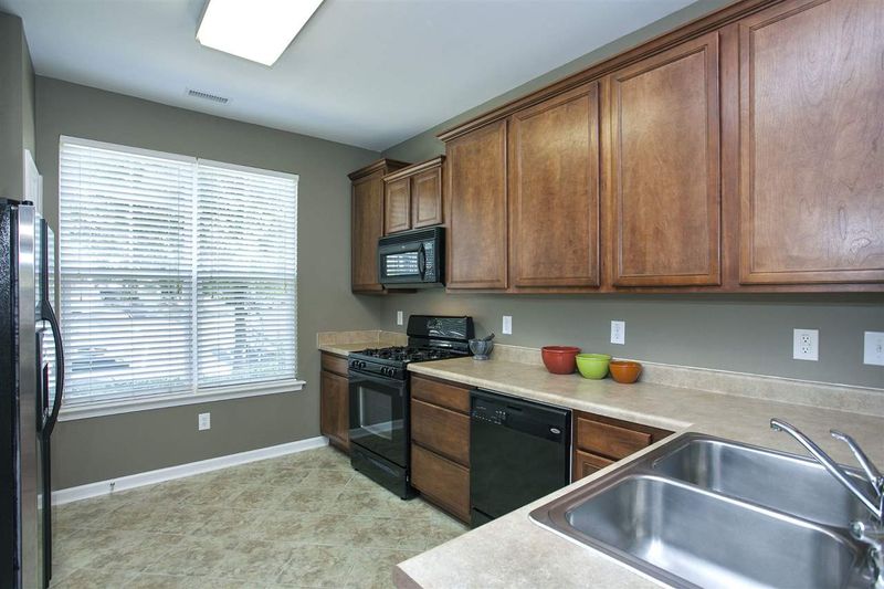 8918 Camden Park Dr, Raleigh, NC 27613
