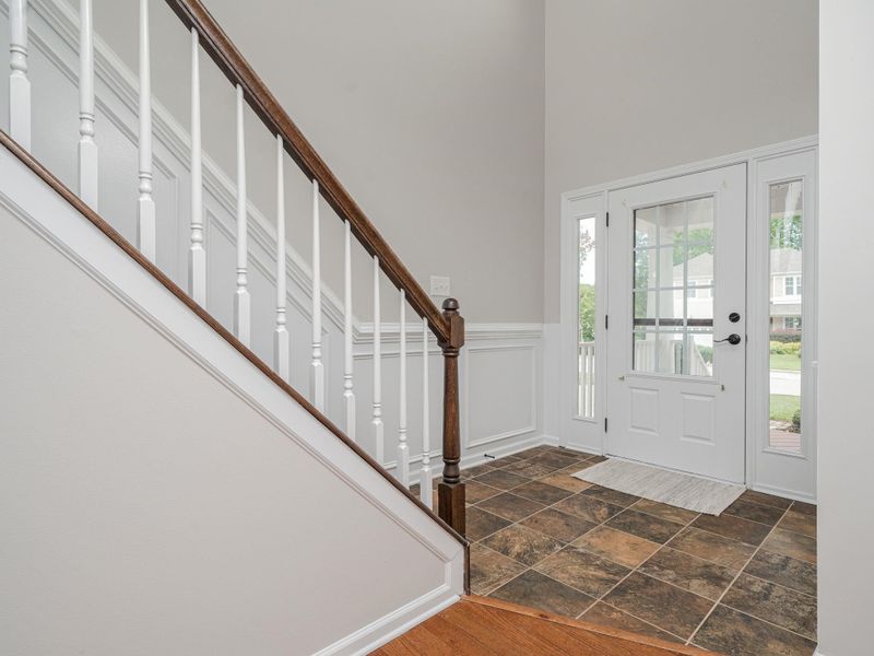 892 Seastone St, Raleigh, NC 27603