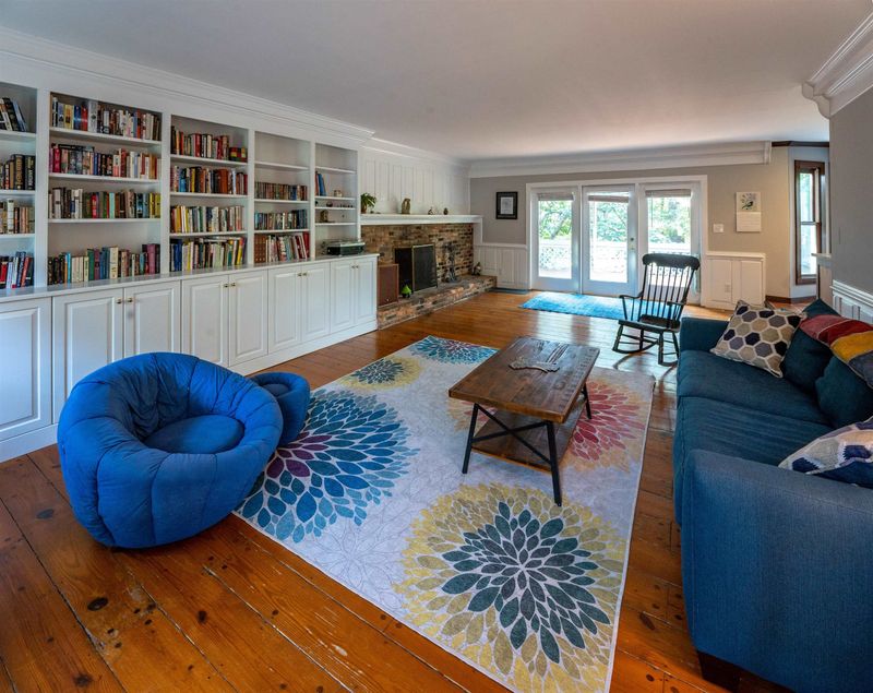 8921 Hunting Trl, Raleigh, NC 27613