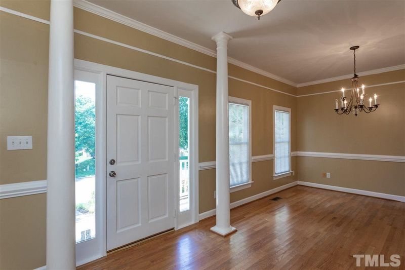 8921 Willow Trace Ct, Apex, NC 27539