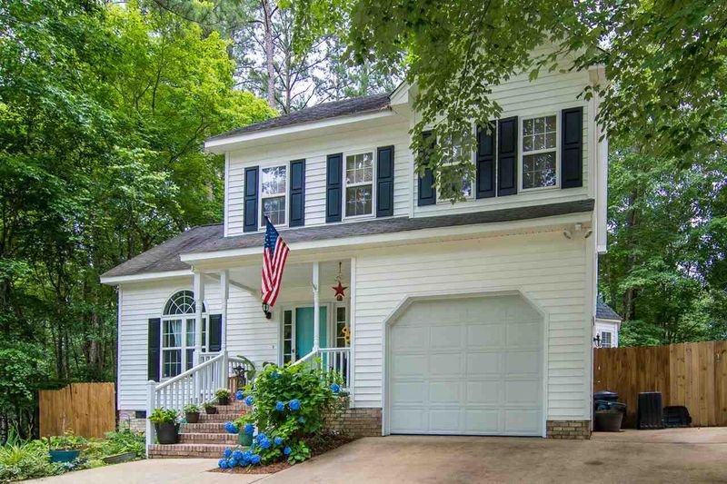 8929 New Windsor Pl, Raleigh, NC 27603