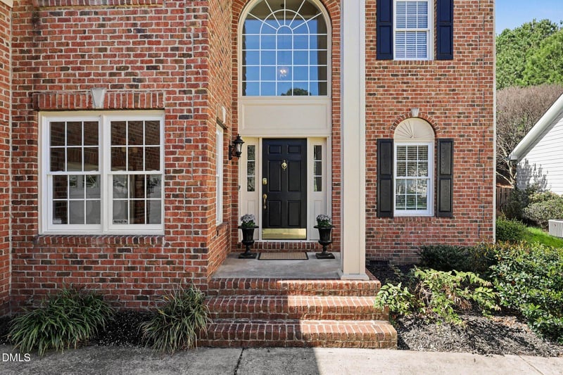 8929 Winged Thistle Ct, Raleigh, NC 27617