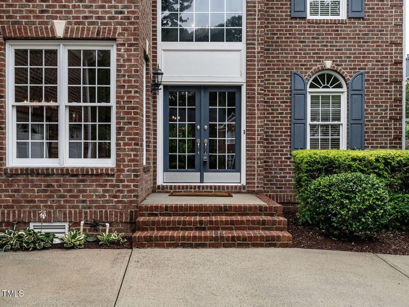 8937 Winged Thistle Ct, Raleigh, NC 27617