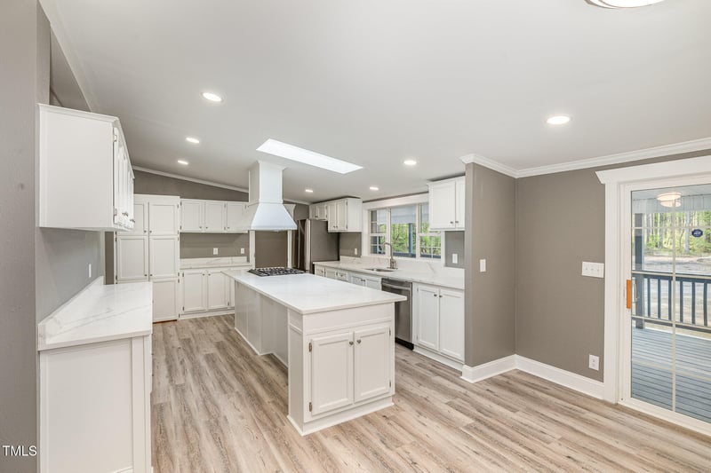 8945 Nc 27 , Lillington, NC 27546