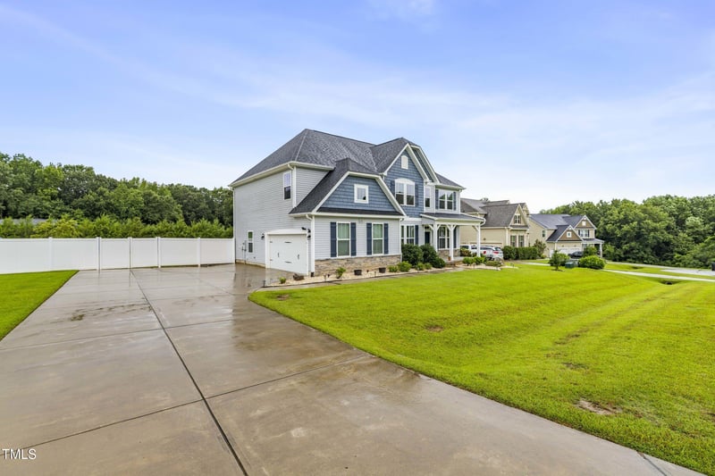 895 November Ln, Willow Springs, NC 27592