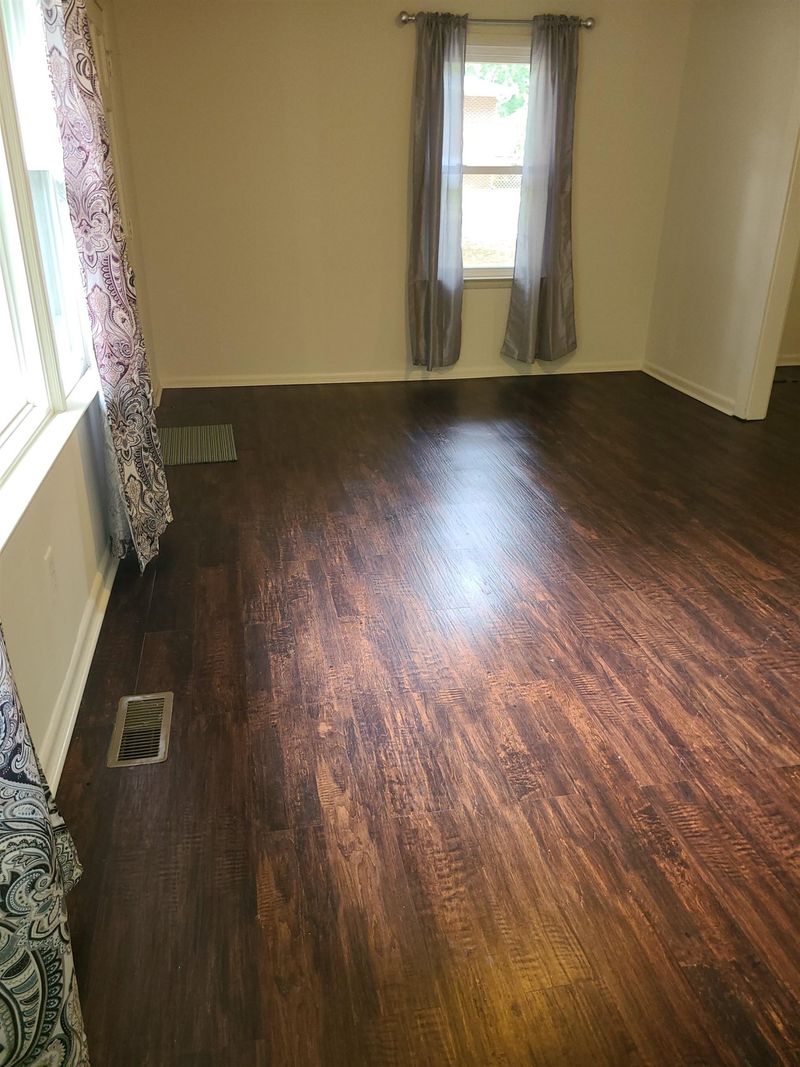 895 River Rd, Louisburg, NC 27549