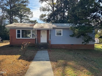 895 Sommers St, Sanford, NC 27330