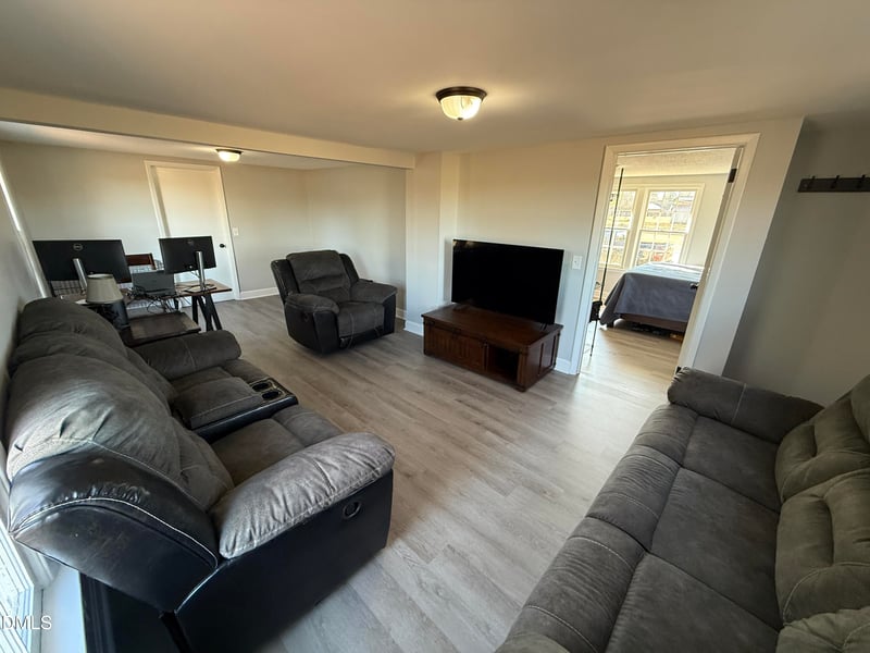 895 Stewart Rd, Four Oaks, NC 27524