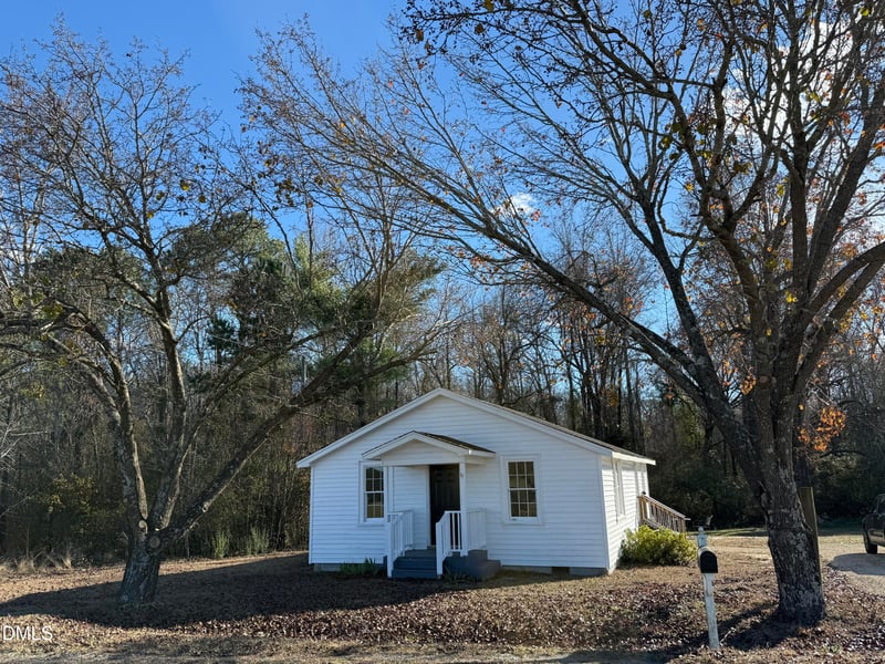 895 Stewart Rd, Four Oaks, NC 27524