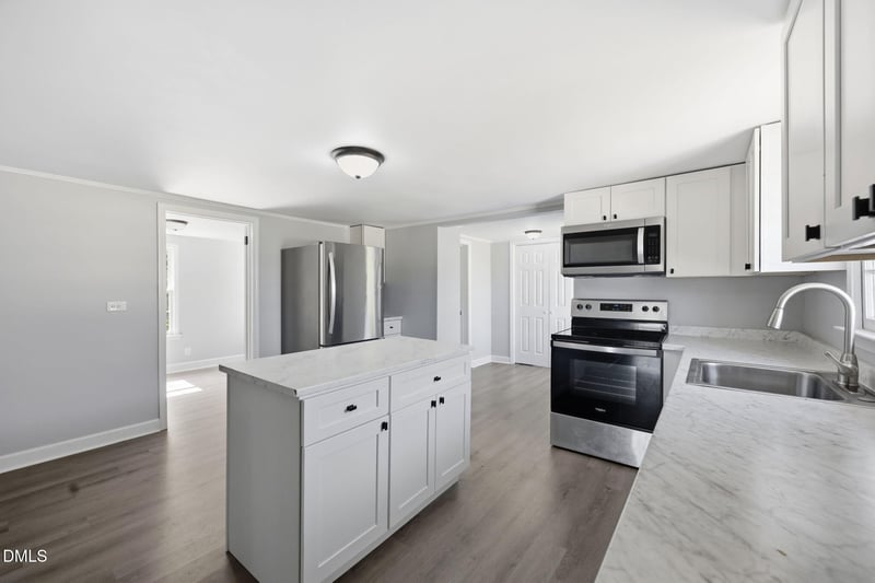 895 Stewart Rd, Four Oaks, NC 27524