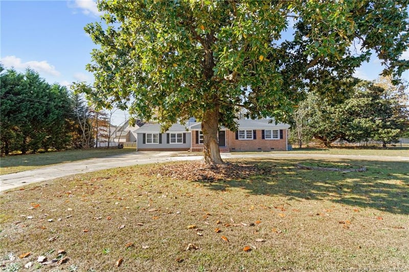 8956 Cliffdale Rd, Fayetteville, NC 28314
