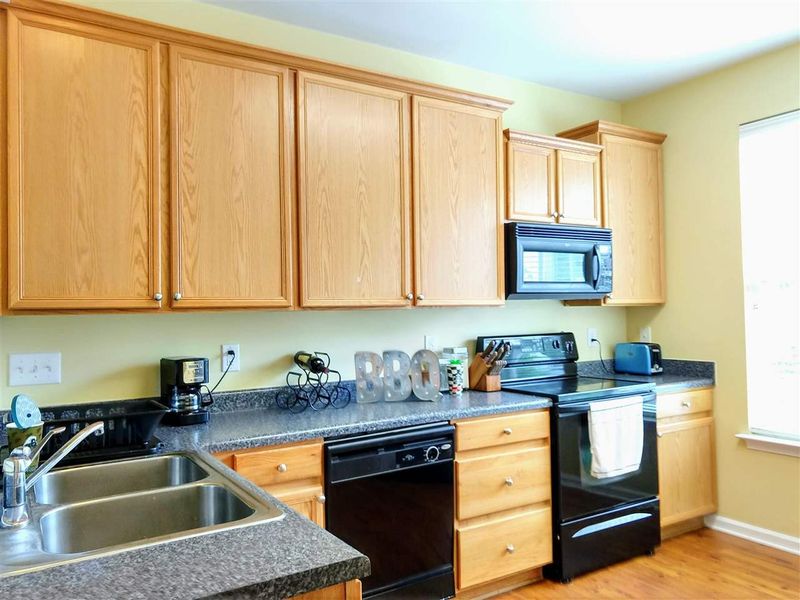 8957 Camden Park Dr, Raleigh, NC 27613