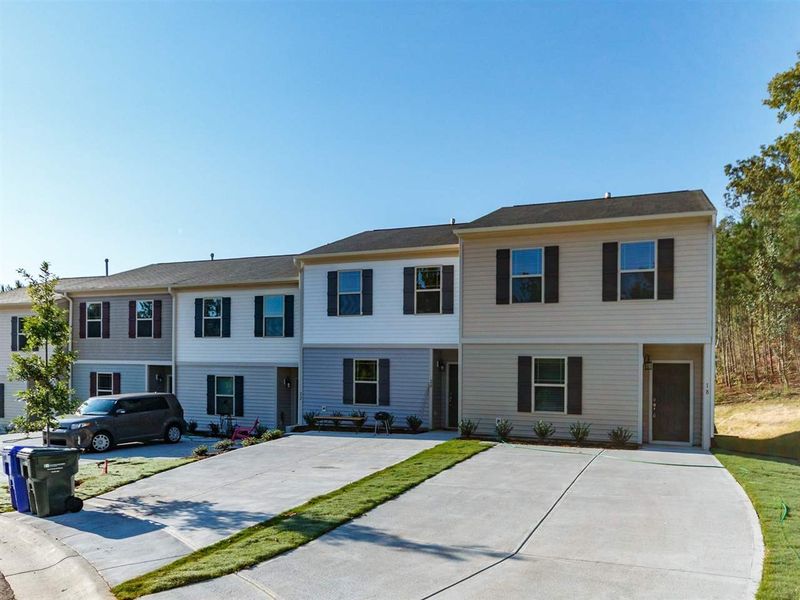 896 Saratoga Dr, Durham, NC 27704