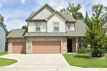 897 Golden Plum Ln, Zebulon, NC 27597