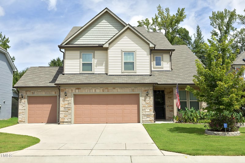 897 Golden Plum Ln, Zebulon, NC 27597