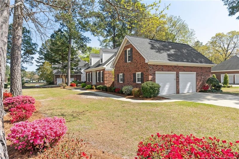 898 Long Iron Dr, Fayetteville, NC 28312