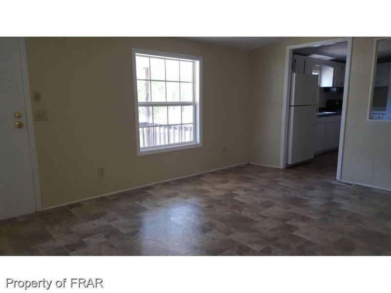 898 Silver Fox Dr, Hope Mills, NC 28348