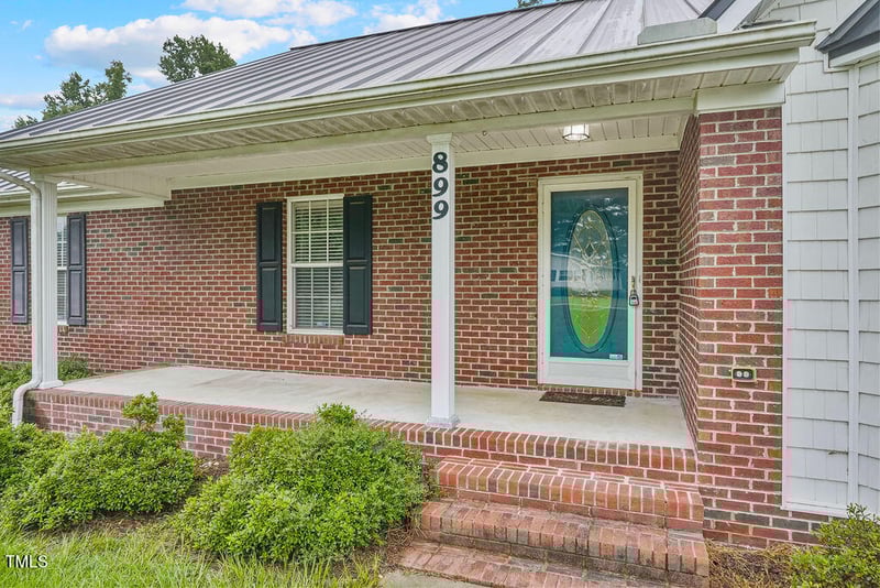 899 Core Rd, Dunn, NC 28334