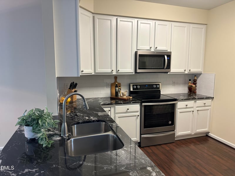 9 Alexis Ct, Durham, NC 27703
