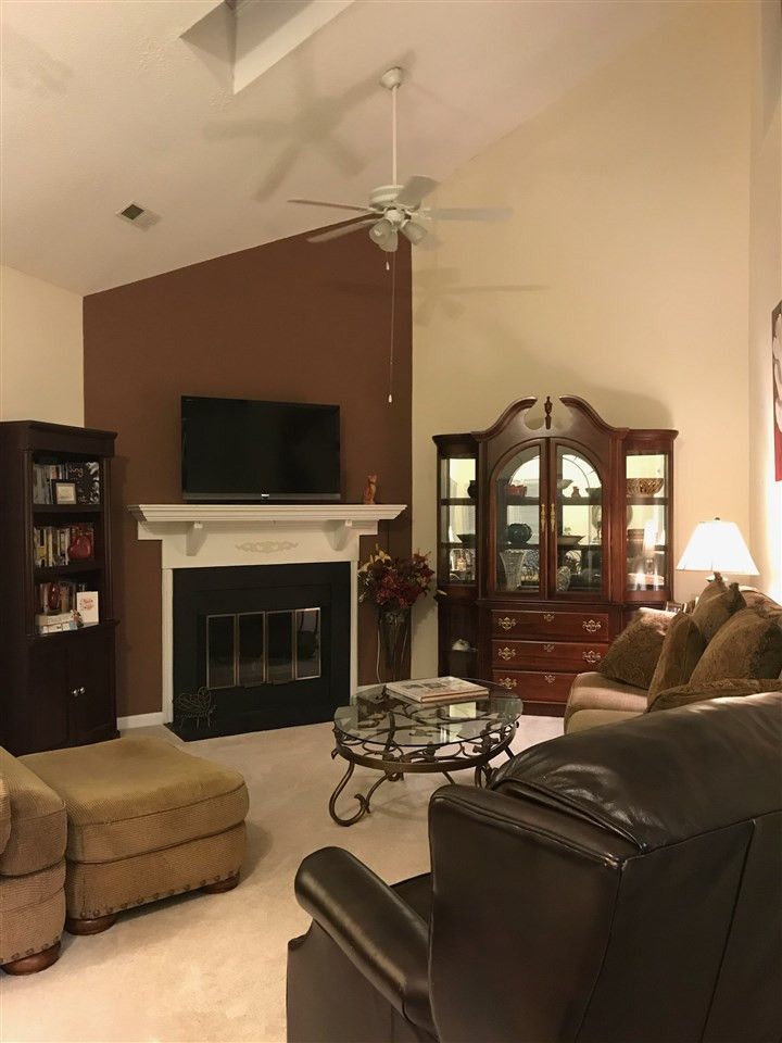 9 Ashwood Sq, Durham, NC 27713