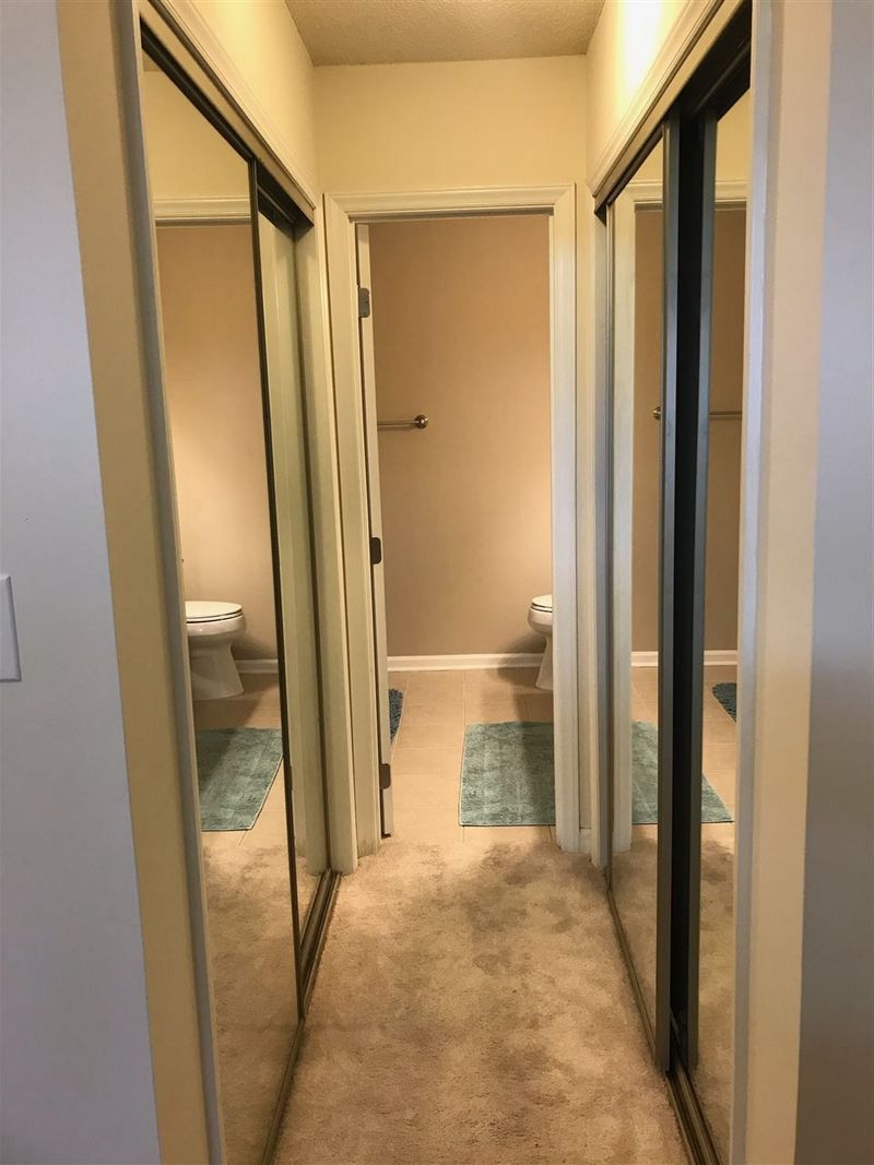 9 Ashwood Sq, Durham, NC 27713