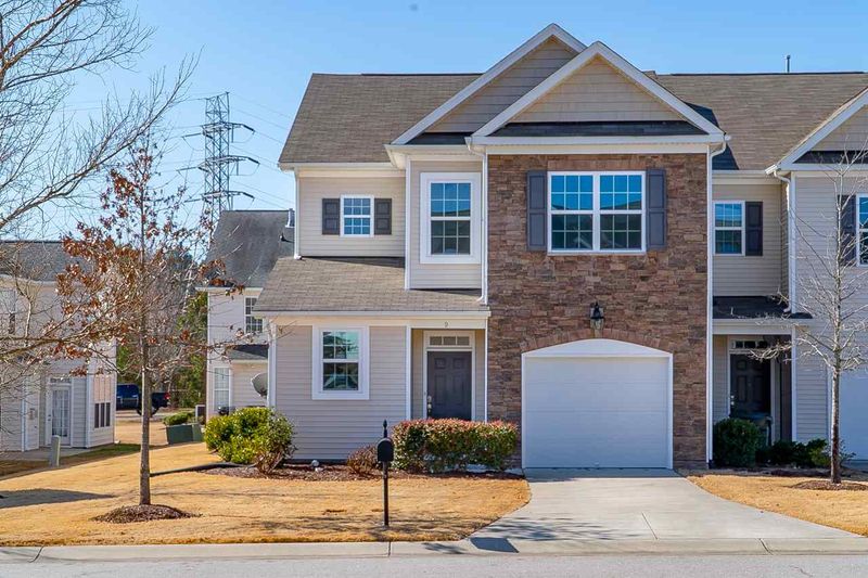 9 Daly Ct, Durham, NC 27705