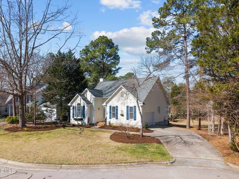 9 Eastwind Pl, Chapel Hill, NC 27517