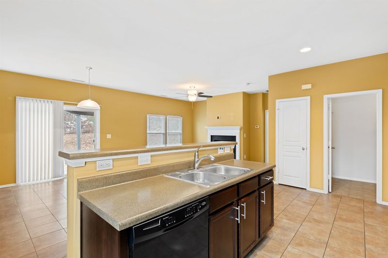 9 Eddy Trl, Durham, NC 27703
